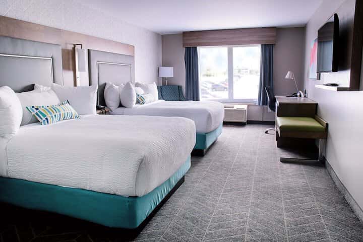 Room 2 of 72