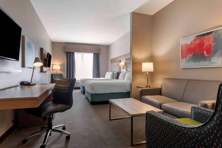 Room 18 of 72